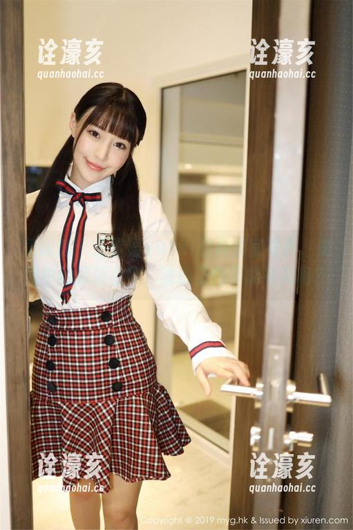 美媛馆 - 王馨瑶yanni的办公室写真，美图中的聚精会神，谁说工作不能有风格？