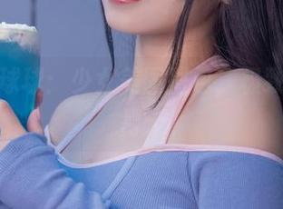 自闭颜球球：少女美图图包，极致人间四月天