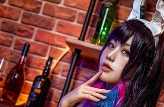 让我们观看芊川一笑MNK的厨娘作品，她会让你重新想象“厨房”