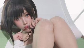 芊川一笑MNK的白衬衫，在线供奉原图，保证让你笑得跟她一样甜！