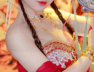 豹纹太迷人，不能错过虎森森的写真合集哦！