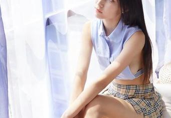 蜜桃社 – Gina的毛衣写真，大概是冬天最温暖的艺术作品吧？
