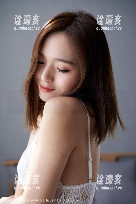 蜜桃社 - 唐佳怡透明合集：一不小心就被吸引了目光