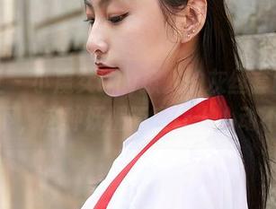 蜜桃社 – 小魔女lily撩人的灰丝套图：分享一下，这种妩媚简直让人心动不已。