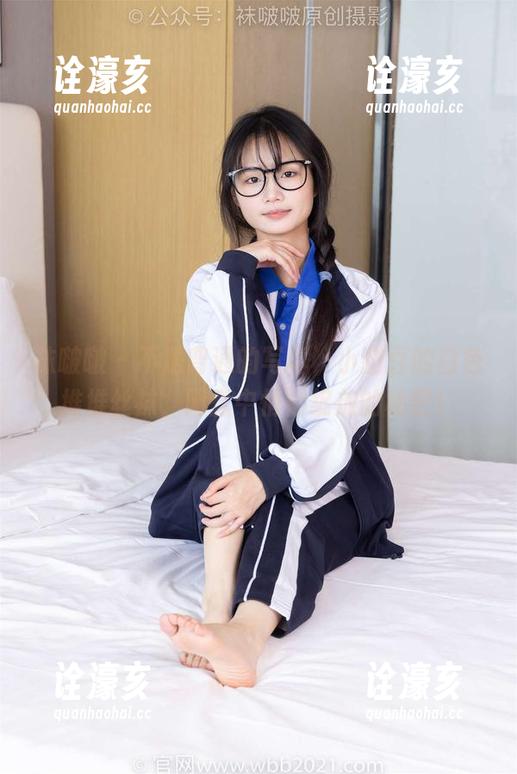 袜啵啵-小甜豆 袜啵啵 - 不是普通的写真,小甜豆的白色堆堆丝袜,网盘中悄悄绽放的秘密!