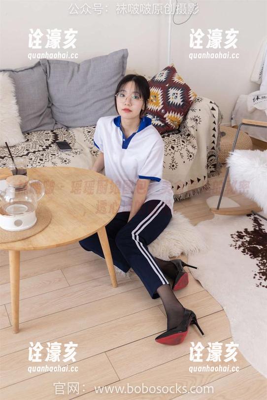 袜啵啵-瑶瑶 袜啵啵 - 瑶瑶厨娘图包:美食背后的秘密,透心凉的感觉。