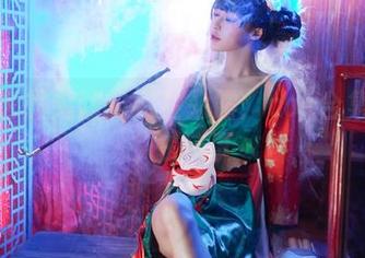 阿包也是兔娘的芙兰朵露：cos合集嫌疑人的囧事