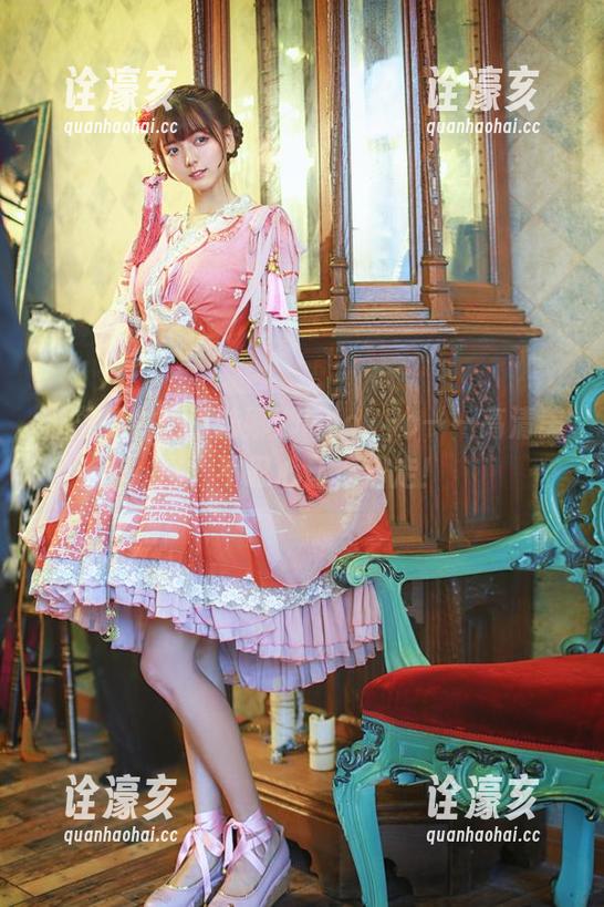 陆卿卿kyokyo 甜蜜的樱花与陆卿卿kyokyo——高清美图,不忍心让你滑走!