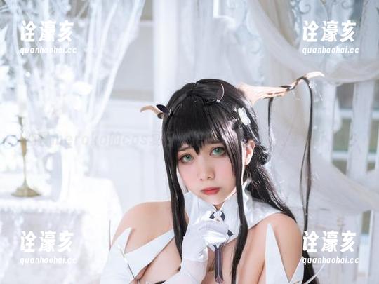 魅瞳meroko的cos夏日：把阳光收进图片里的小秘密
