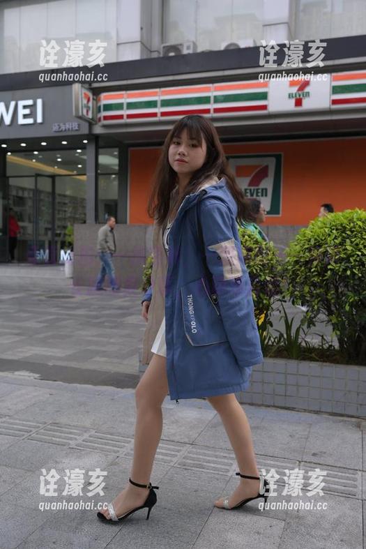 魔镜街拍：一抹热裤，一双高跟——婷婷长腿图集分享，心动难自禁！