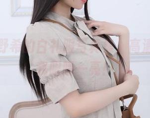 翻到鹿野希的白礼服写真集，高清细节让我眼睛一亮！