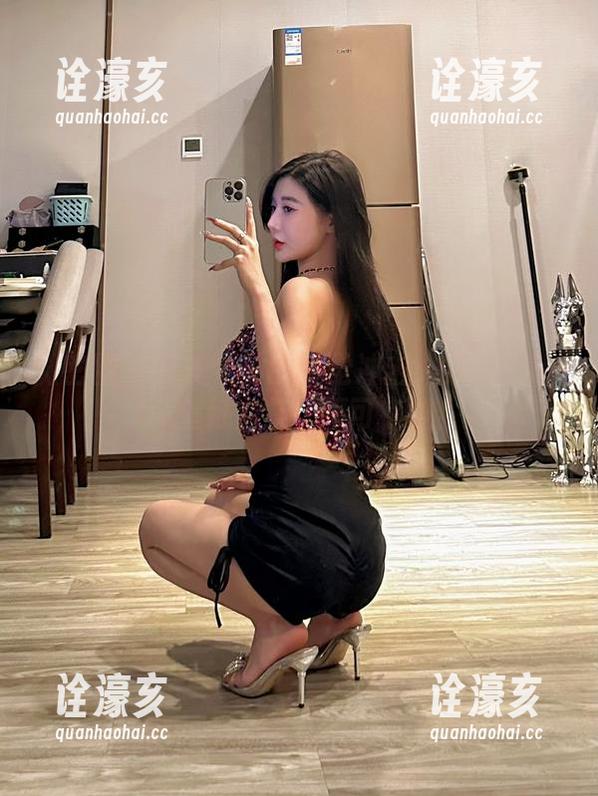 微密圈 - 反差学妹的视觉冲击：黎允熙baby壁纸合集，不可错过！